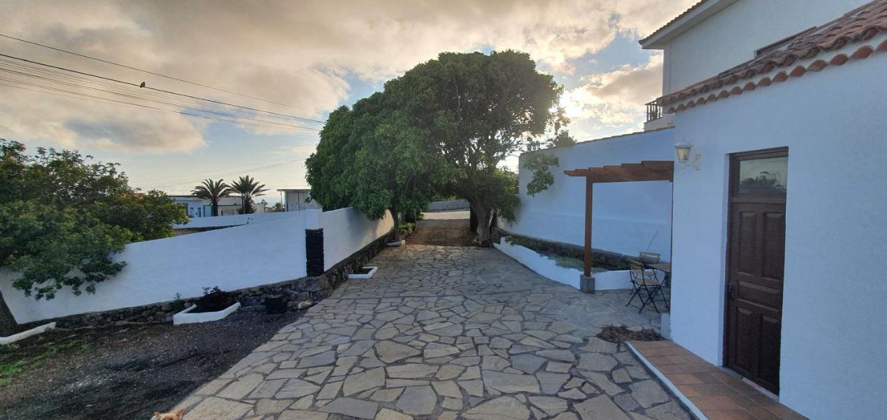 Casa Rural Los Dragos フエンカリエンテ・デ・ラ・パルマ エクステリア 写真